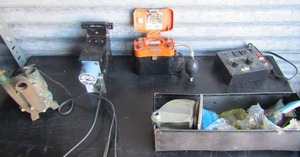 lot 241 image: Lot- Electric pieces, Gas calibrator, electric enlarger timer Superial Motor type SS25 Class B and more