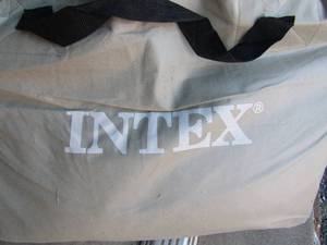 lot 299 image: Intex Queen air mattress used in bag unknown working condition