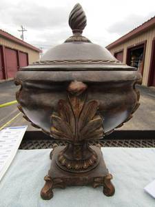 lot 313 image: Covered Hollow wood dcor bowl