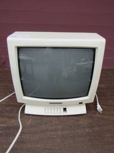 lot 322 image: Vintage Magnavox TV 14 screen missing