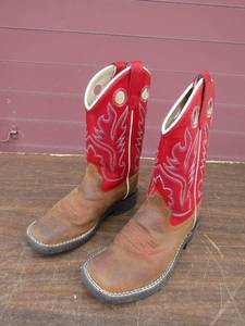 lot 323 image: A set of old west cowboy boots for kids size 13 NEW
