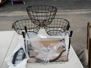 lot 324 image: 3 tier market basket  NEW needs to be put together