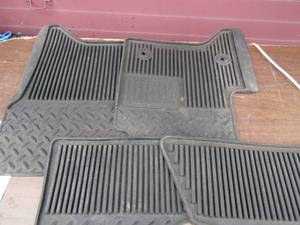 lot 325 image: set of 4 car floor mats