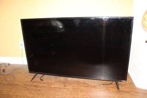 lot 24 image: Vizio TV Model D50-E1