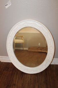 lot 28 image: Solid Wood Painted Frame Oval Mirror