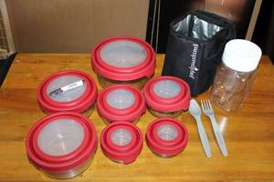 lot 72 image: 7-Piece Anchor Glass Storage Set with Lids plus Pampered Chef Make and Take Set in Thermal Bag