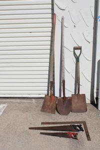 lot 82 image: Shovels, Hand Saws and Carpenters Square