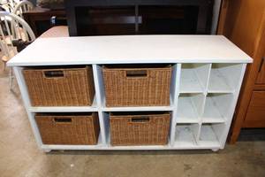 lot 93 image: Handmade Storage Shelf with 4 Square Baskets