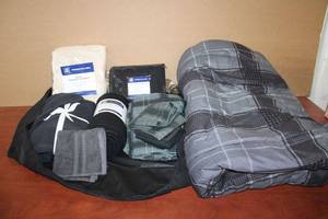lot 118 image: Twin Bed Set Linens, Towels and Blankets
