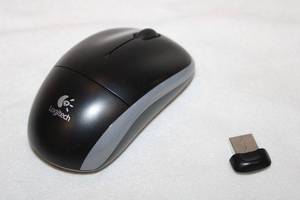 lot 209 image: Logitech M215 Wireless Laser Mouse with USB wireless connector. Tested and works