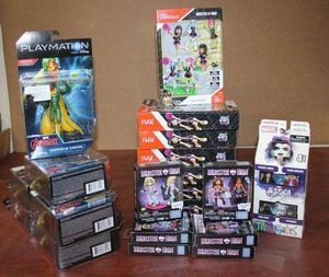 lot 252 image: Toys Playmation Marvels Vision, Mini-Mates, Monster High MULTIPLES