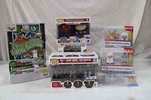 lot 253 image: Toys Marvel Smash Comic Box, Pop Games, Waffle Blocks MULTIPLES