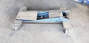 lot 54 image: Heavy Duty Rolling Transmission Jack