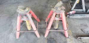 lot 60 image: Lot of 2 Snap On YA-522 Adjustbale 10-Ton Jack Stands