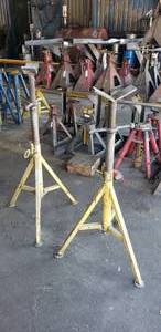lot 74 image: Lot of 2 Sumner Professional Heavy Duty Adjustable V-Head Jack Stands