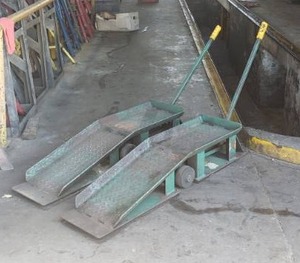 lot 92 image: Emerson SP-20 Portable Truck Ramps