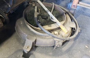 lot 124 image: Rolling Oil Reservoir w Drain Hose & Extras