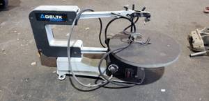 lot 163 image: Delta ShopMaster Scroll Saw, Model SS250