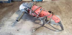 lot 241 image: Milwaukee Heavy Duty 7 Sander