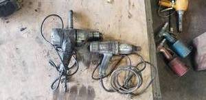 lot 266 image: Lot of 2 Drills