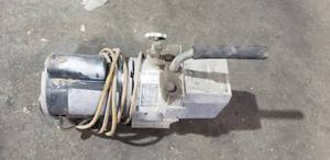 lot 319 image: JB Industries Fast Vac DV-85 Vacuum Pumo, 2-Stage, 13 HP, 3 CFM