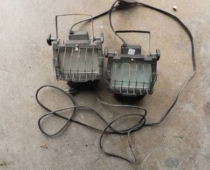 lot 329 image: Pair of Craftsman Portable Work Lights, Model 73925