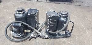 lot 345 image: Lot of 2 20-Ton Air Over Hydraulic Bottle Jacks