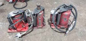 lot 347 image: Lot of 3 Air Over Hydraulic Bottle Jacks.  1 20-Ton and 2 10-Ton