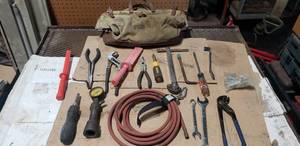 lot 376 image: Canvas Tool Bag w Misc Tool