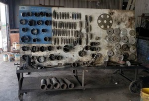 lot 424 image: Mobile Tool Rack with Contents - Snap-On and OTC