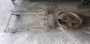 lot 436 image: Lot of 2 Dollys - Drum Dolly and Container Dolly