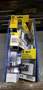 lot 559 image: Box of Misc Electronic Flashers.  See Part #s for Specifics  THIS ITEM MUST BE PICKED UP WEDNESDAY OR THURSDAY