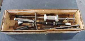 lot 714 image: OTC 1204 & 1205 Universal Sleeve Puller Set