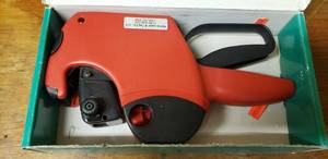 lot 718 image: Vintage TagEasy 1-Line Hand Labeler