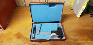 lot 726 image: Central Tool Company Dial Indicator Caliper with Gauge