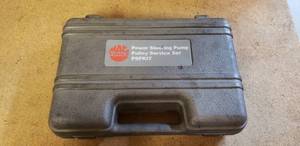 lot 749 image: Mac Tools Power Steering Pump Pulley RemoverInstaller Kit w Case, Model PSPKIT