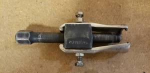 lot 765 image: Power Steering Pulley Puller and Pitman Arm Puller