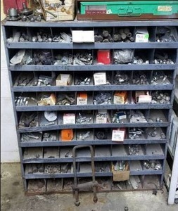 lot 665 image: Metal Parts Rack WITH Contents