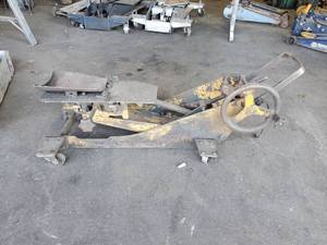 lot 63 image: Walker No. 44 Unicradle Rolling Heavy Duty Transmission JackLift