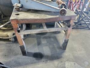lot 125 image: Small Metal Shop Table