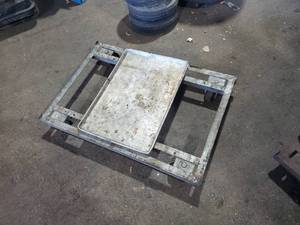 lot 136 image: Rolling Flat Metal Dolly