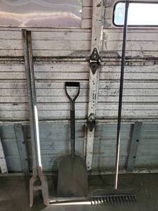 lot 165 image: Lot of 3 Tools.  A Posthole Digger, Shovel and Rake walked into a bar...