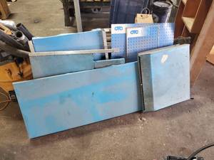 lot 228 image: Metal Cabinet - Disassembled