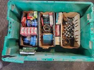 lot 289 image: Box of Miscellaneous Fittings and Truck Parts