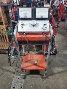 lot 299 image: Vintage Snap-On MT552 BatteryAlternator Tester