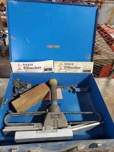 lot 392 image: Flexco Clincher Conveyor Belt Splicer