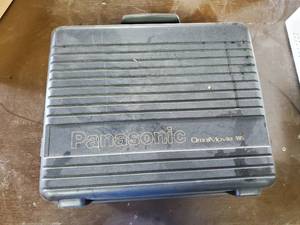 lot 398 image: Panasonic Omnimovie APX10 Camcorder w Charger, Accessories & Case