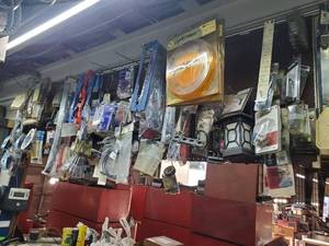 lot 453 image: Miscellaneous Auto Parts (Above Parts Counter)