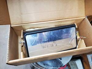 lot 487 image: Motomirror Side Mirror for Peterbilt Truck
