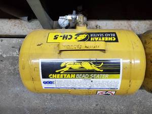 lot 656 image: TSI Cheetah CH-5 Bead Seater 5 Gallon Steel Tank